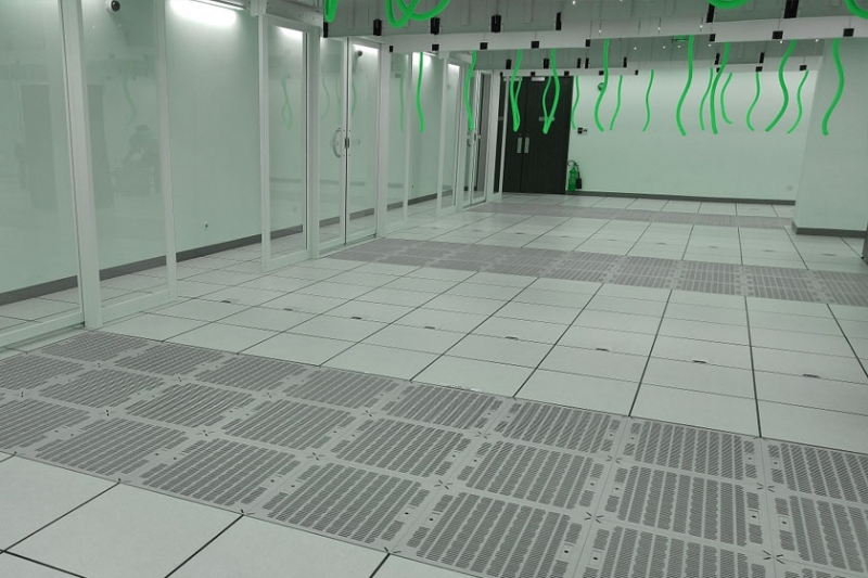 Cleaning a Raised Floor